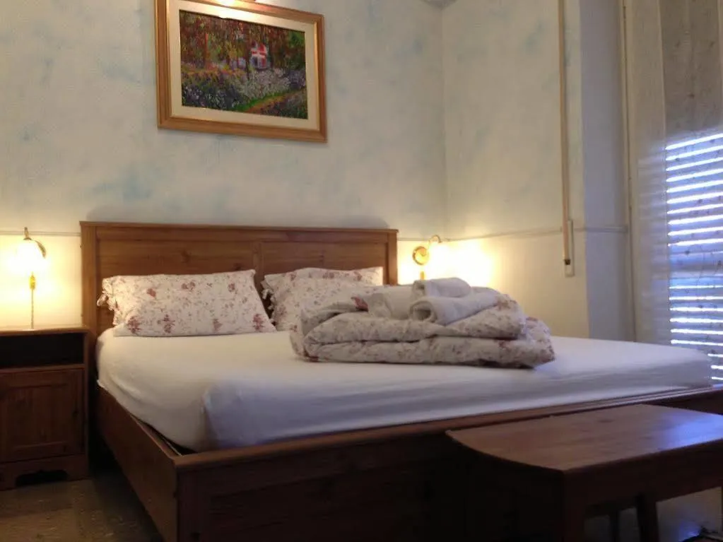 Aga Guesthouse Rome